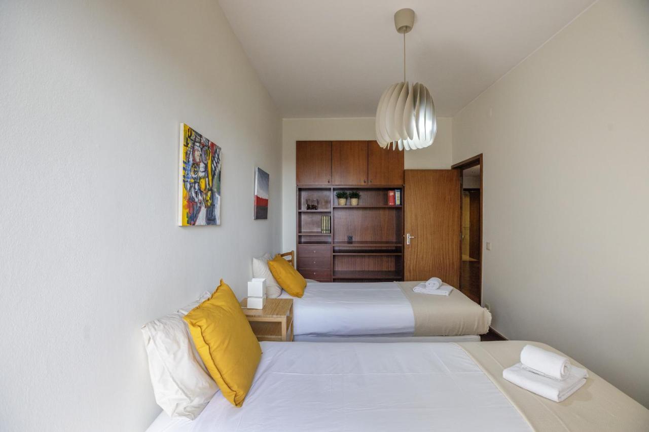 Lovelystay - Spacious 3Br Flat With Ac And Balcony Porto Exterior photo