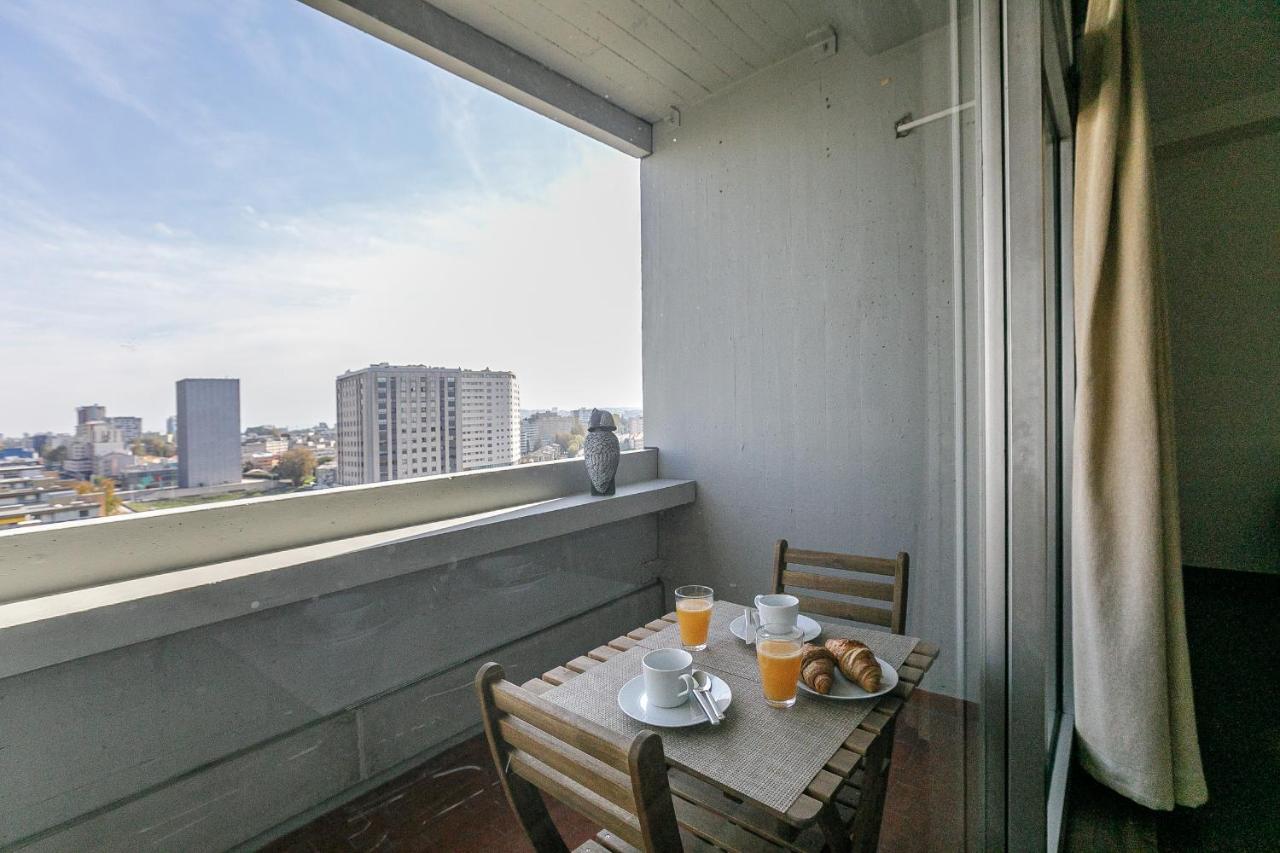 Lovelystay - Spacious 3Br Flat With Ac And Balcony Porto Exterior photo